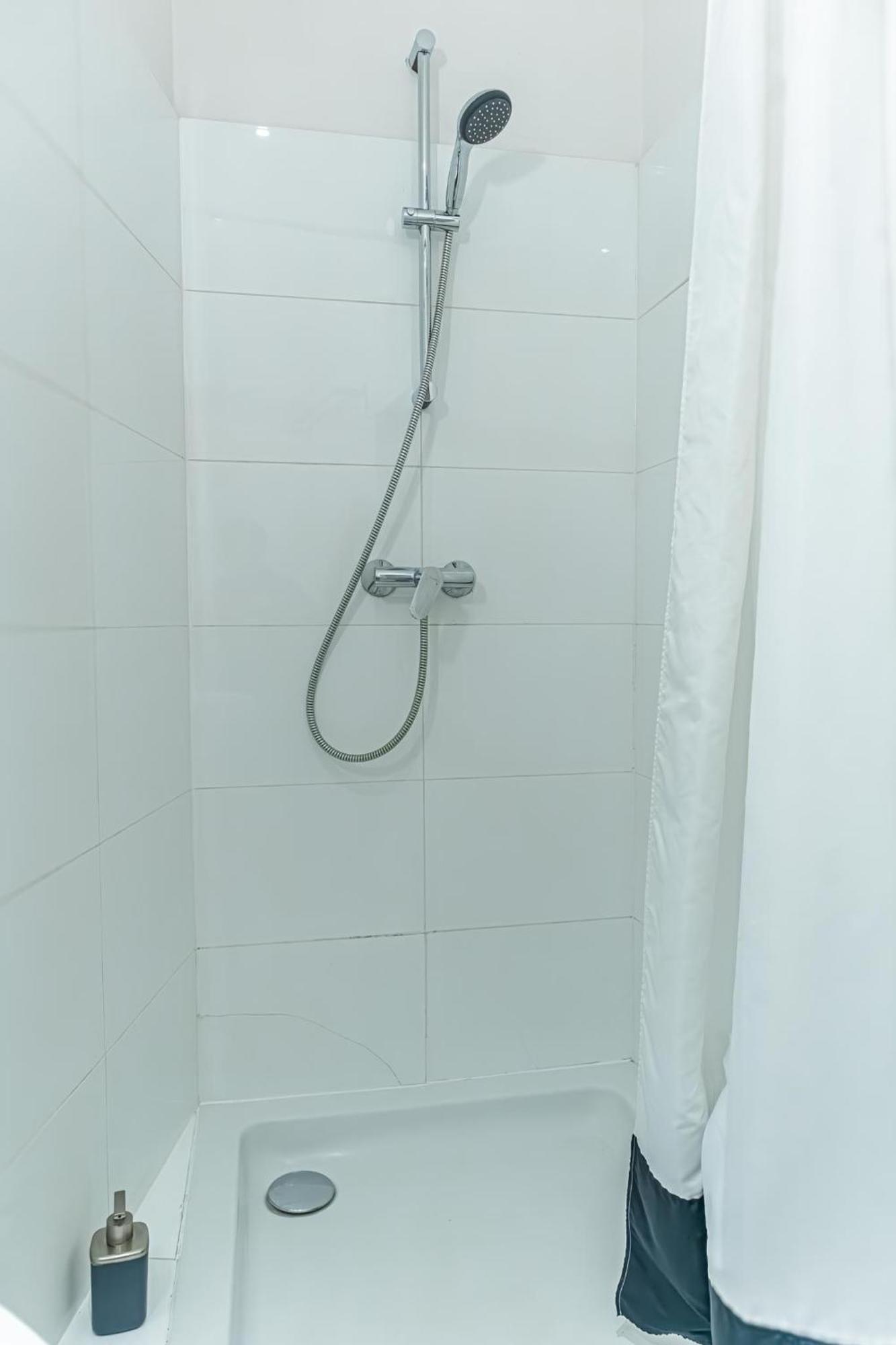 Elegant 2br Apt.@wiener Stadthalle/central Located Apartamento